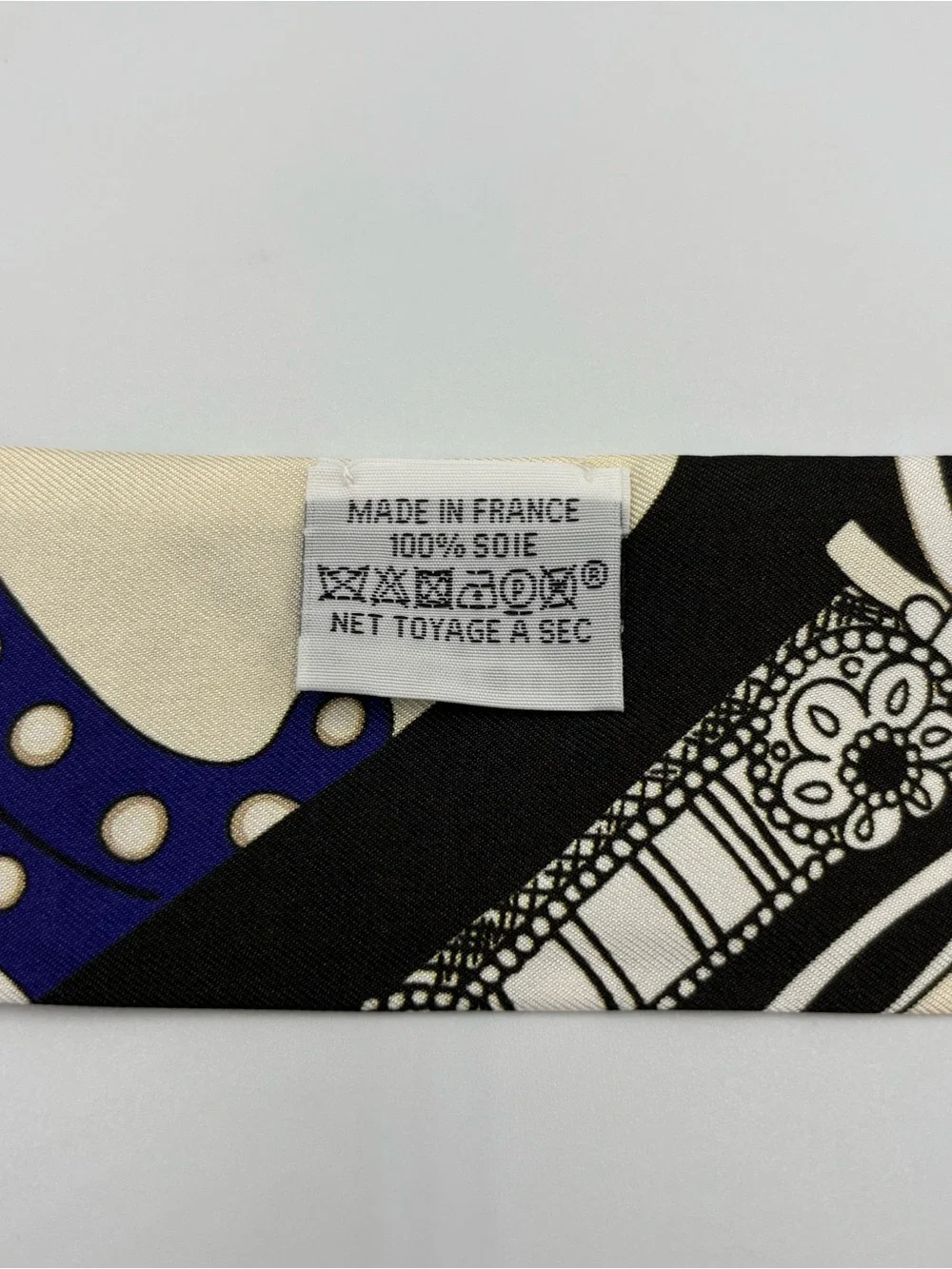 Hermès Twilly Navy Black White Yellow Equestrian Patchwork Scarf Ribbon - Picture 5 of 6
